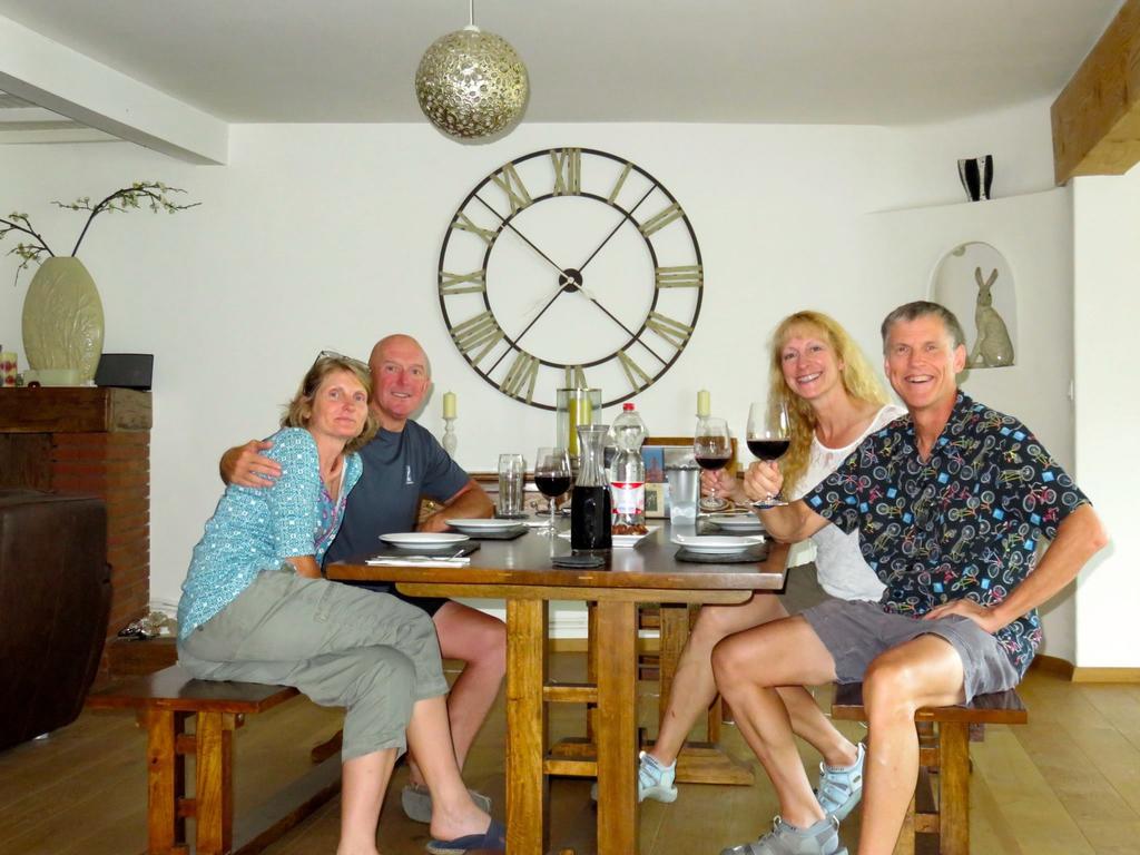 Bedbreakfastbikespyrenees Bed & Breakfast Loubieres Bagian luar foto