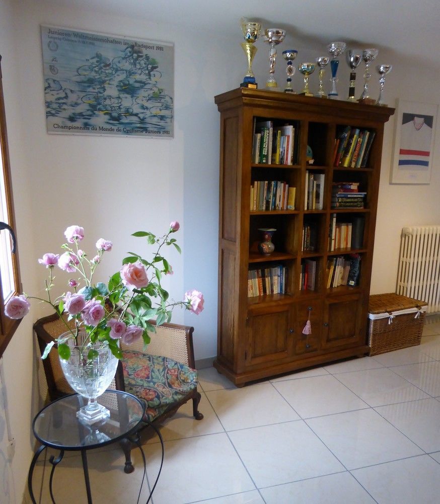 Bedbreakfastbikespyrenees Bed & Breakfast Loubieres Bagian luar foto